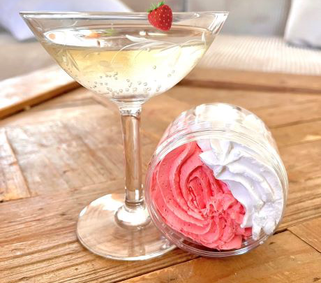 Chantilly de douche champagne fraise