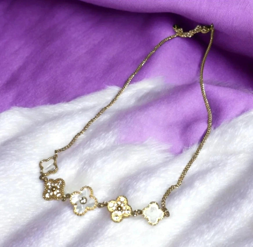 Collier trèfle Iris