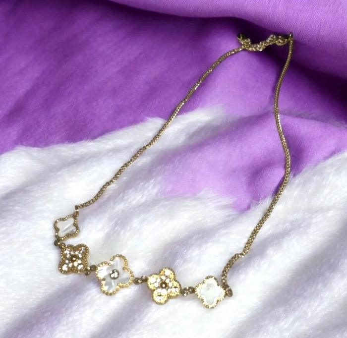 Collier trèfle Iris