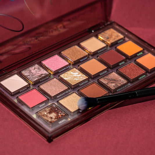 Palette de 18 fards à paupières Rebellious